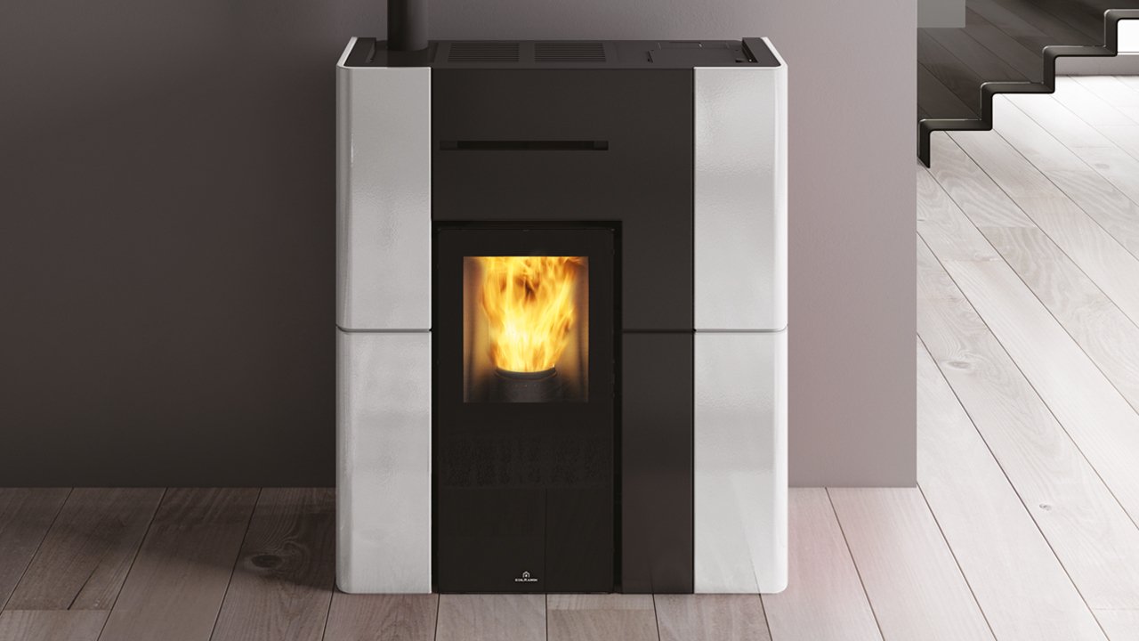 Edilkamin Blade Hydro Pellet Stove